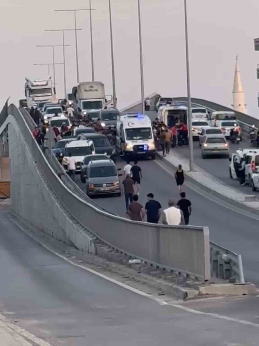 Tarsus’ta Zincirleme Kaza: 3 Yaralı