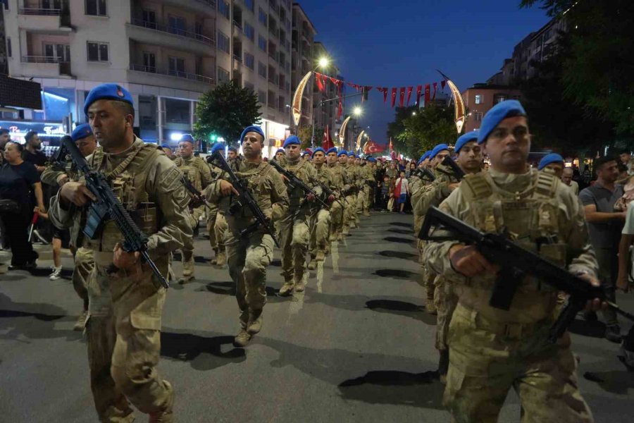 Niğde’de 15 Temmuz’un 10. Yılında Fener Alayı Ve Demokrasi Nöbeti