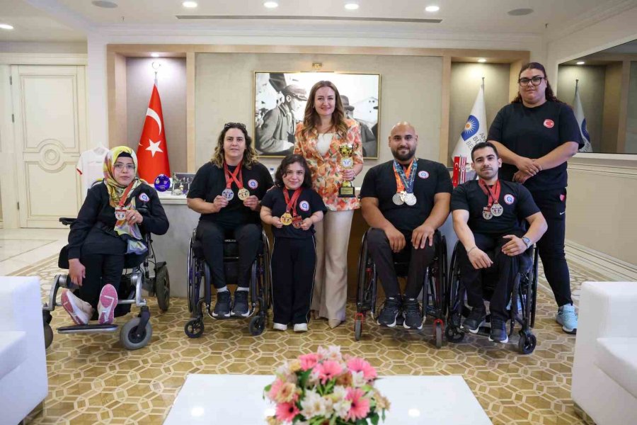 Büşra Özdemir: "14 Farklı Branşta Spora Destek Veriyoruz"