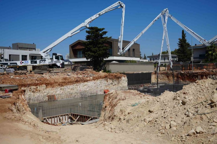 İnşaat Şantiyesinde Göçük: 2 İşçi Yaralandı