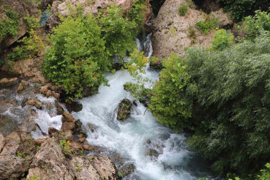 Yerköprü Şelalesi Ziyaretçilerin Uğrak Noktası Oldu
