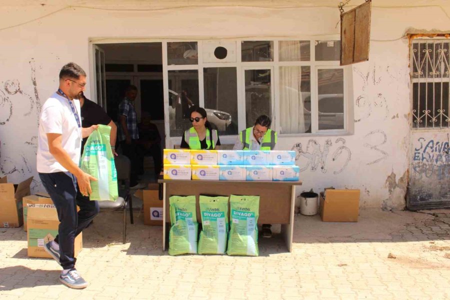 Büyükşehir’den Elmalı’da Aşırı Yağıştan Etkilenen Üreticilere Destek