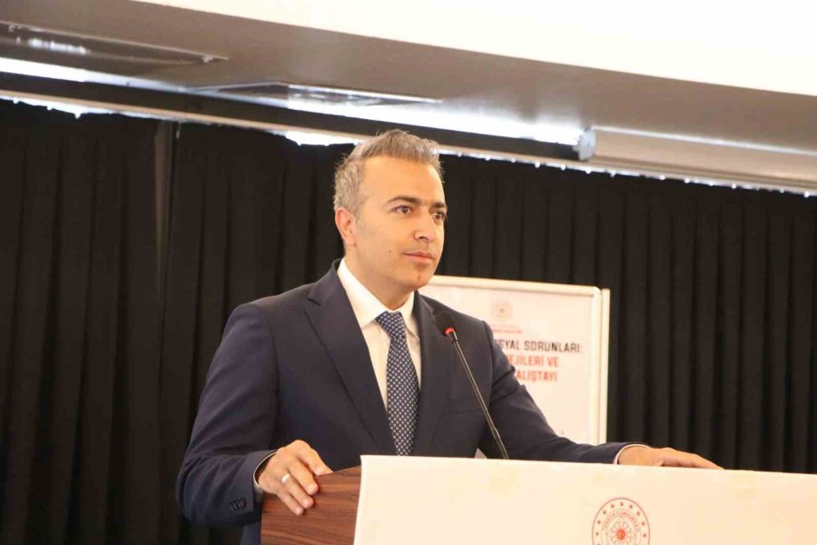 Karaman’da "sosyal Sorunlar" Çalıştayı Düzenlendi