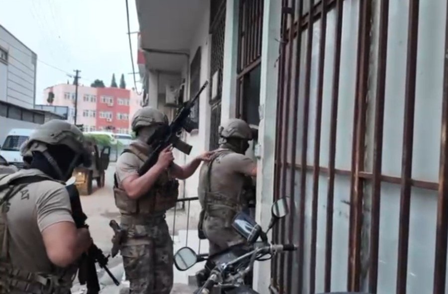 Mersin’de Uyuşturucu Kullanıcılarına Şafak Operasyonu: 42 Gözaltı