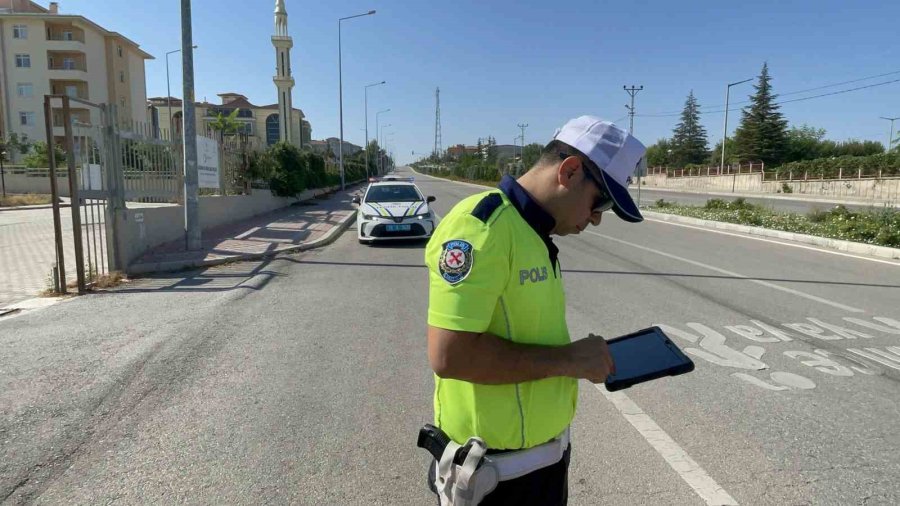 Karaman’da Suv Aracın Çarptığı Kız Çocuğu Yaralandı