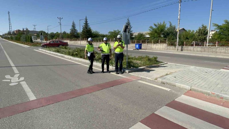 Karaman’da Suv Aracın Çarptığı Kız Çocuğu Yaralandı