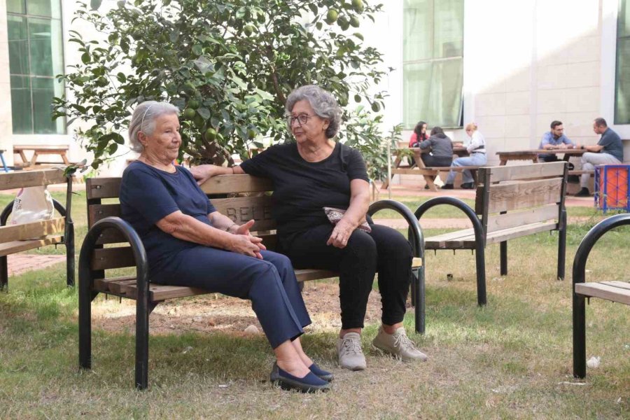 Yaz Sıcaklarında Yaşlılara Sağlıklı Yaşam Önerisi