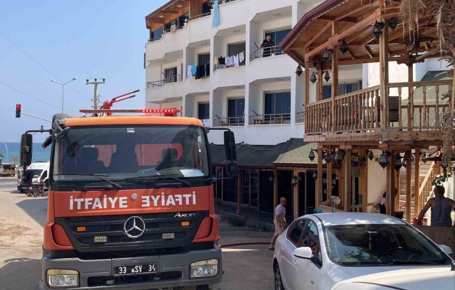 Mersin’de Otelde Yangın: 9 Kişi Dumandan Etkilendi