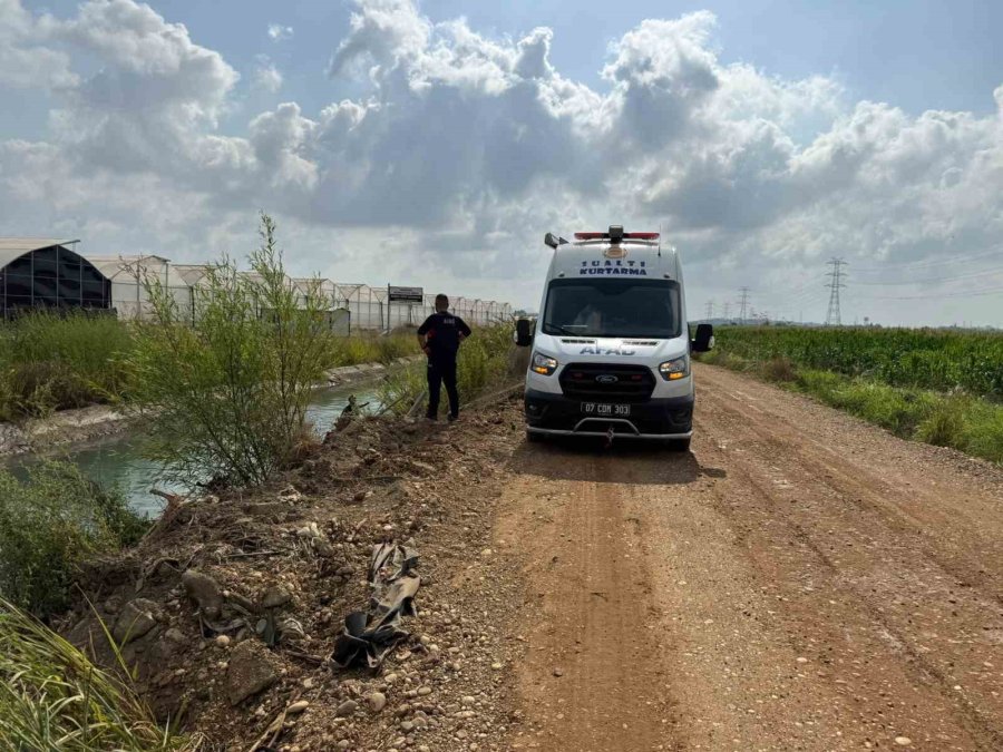 Sulama Kanalı Kenarında Eşyaları Bulunan Sera İşçisini Arama Çalışmaları İkinci Günde De Sürüyor