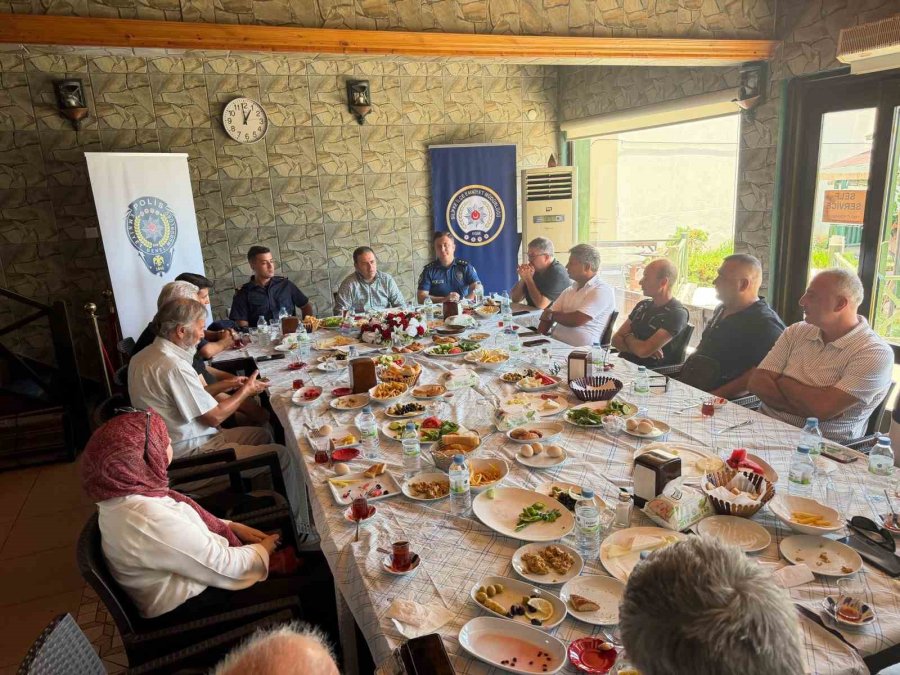 Kaymakam Fırat: "basın, Devlet İle Millet Arasında Köprüdür"