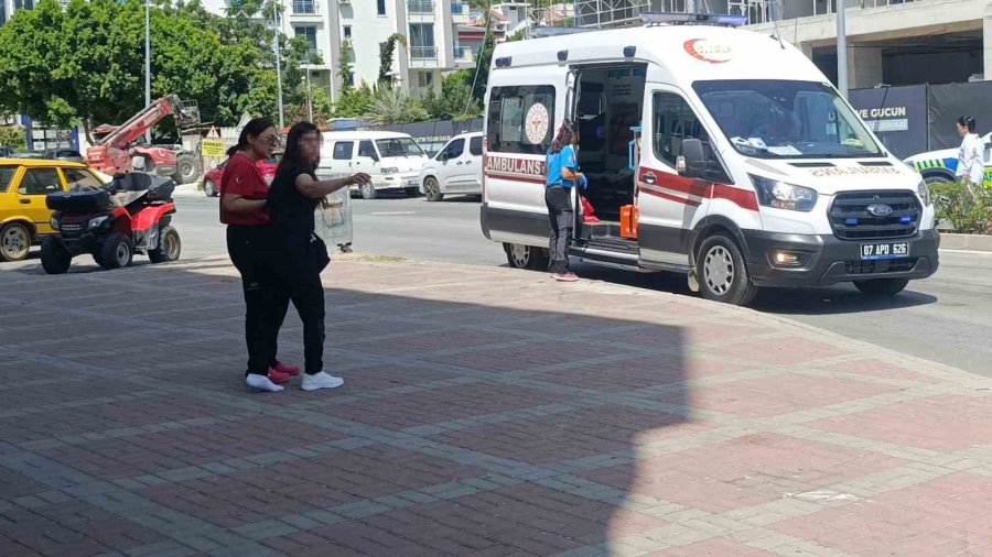 Önüne Çıkan Otomobile Çarpmamak İsterken Kaza Yaptı: 1 Yaralı