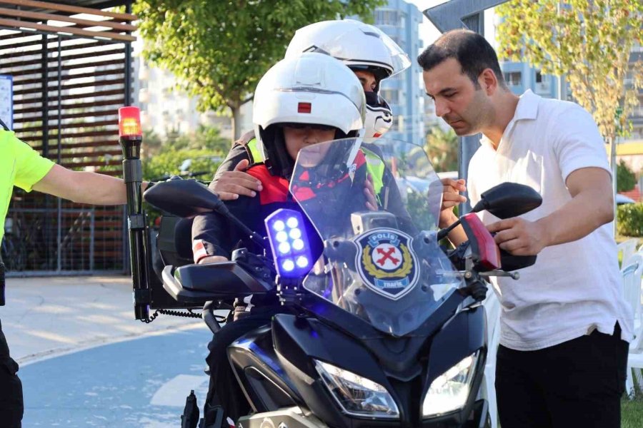 Dmd Hastası Ünal’ın Polis Olma Hayali Gerçek Oldu