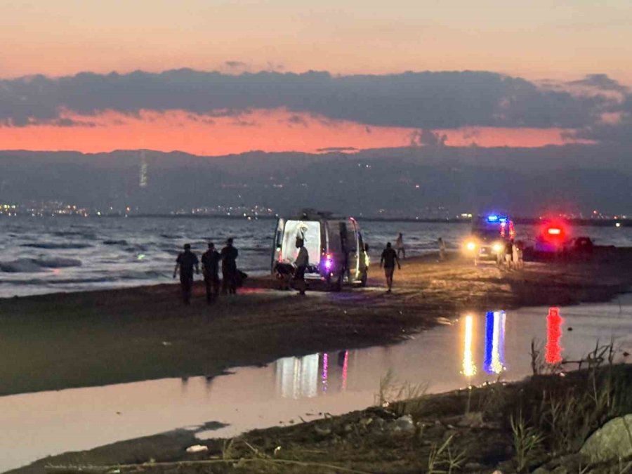 Mersin’de Feci Olay: Denize Giren 3 Kişinin Cansız Bedeni Bulundu, 1’i Kayıp