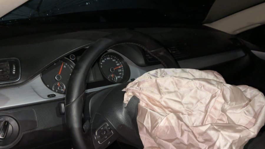Aşırı Süratle 2 Aracı Hurdaya Çeviren Sürücü, Otostop Çekip Kaçtı