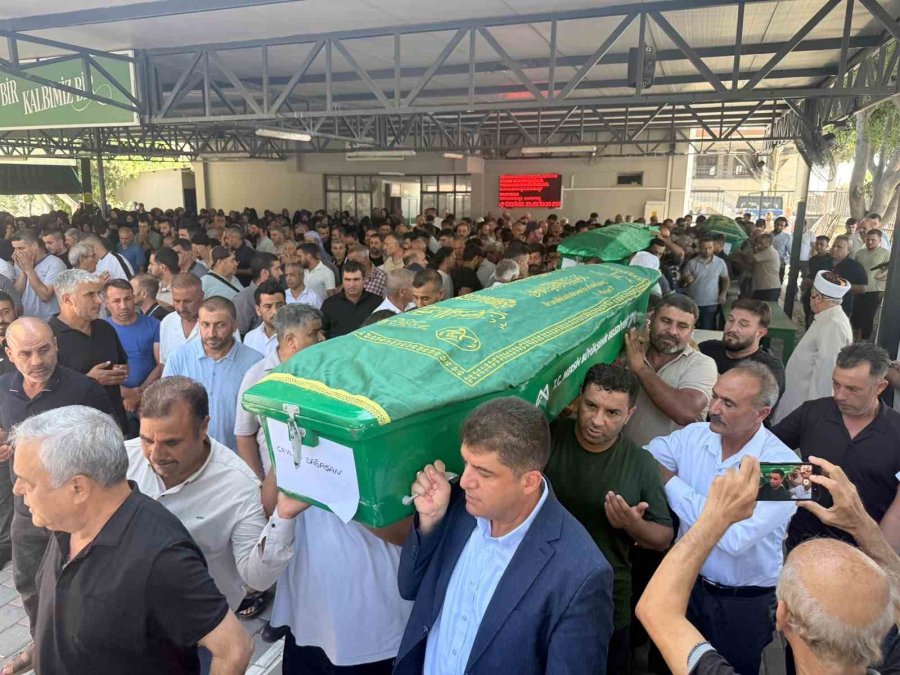 Mersin’deki 4 Kişi Feryatlar Arasında Son Yolculuğuna Uğurlandı