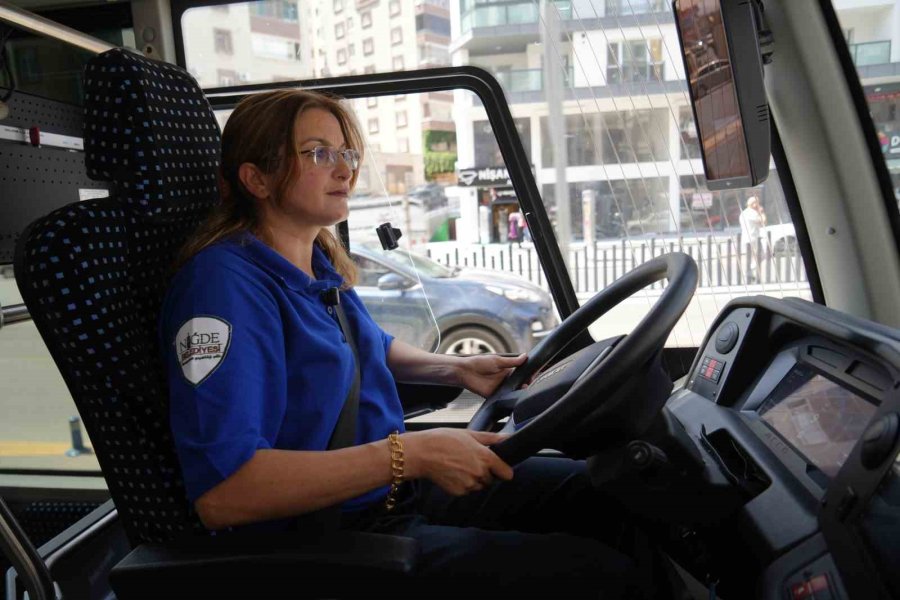 Niğde’de Ücretsiz Elektrikli Otobüsler Kadın Şoförlere Emanet