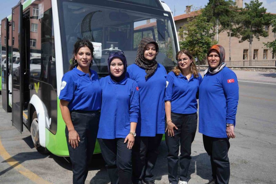 Niğde’de Ücretsiz Elektrikli Otobüsler Kadın Şoförlere Emanet