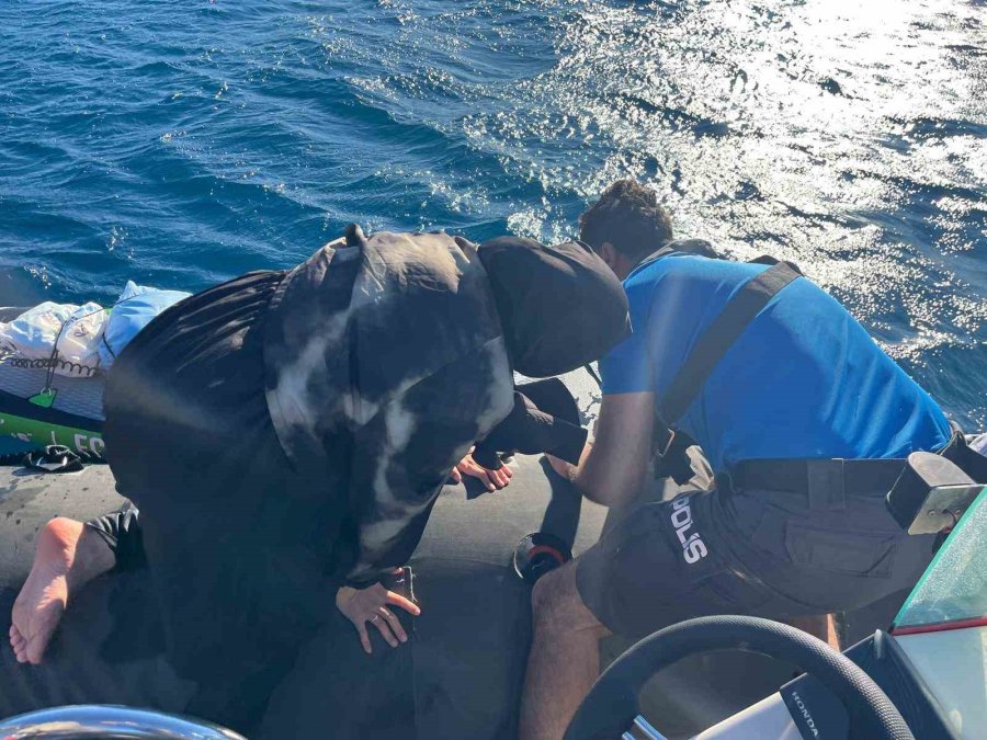 Rüzgarla 2 Mil Açığa Sürüklenen 38 Sup’cuyu Deniz Polisi Kurtardı