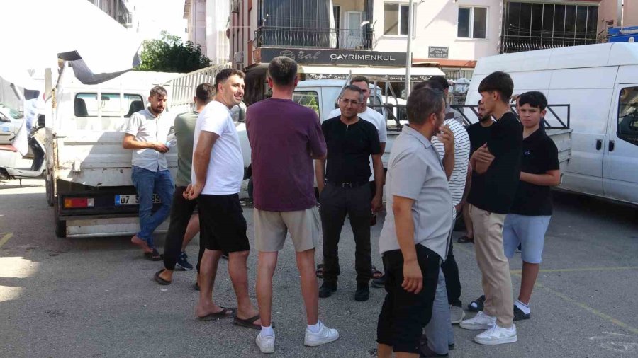 "yerimiz Daraldı" Diyen Pazarcı Esnafı Yeni Pazar Alanında Tezgah Açmadı