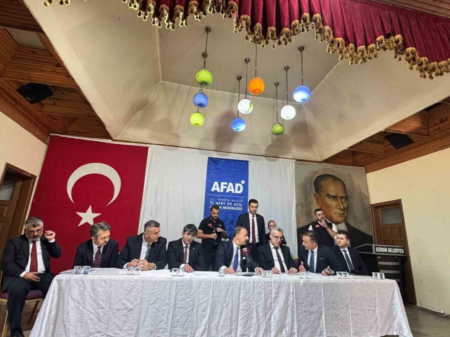 Isparta’da Kayaların Tehdit Ettiği Mahallenin Geleceği Masaya Yatırıldı