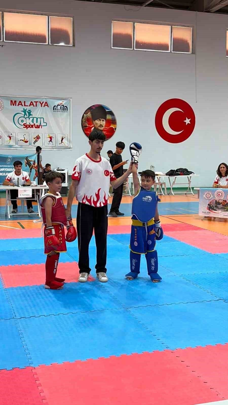 Niğde Wushu Takımı Malatya’dan 17 Madalyayla Döndü