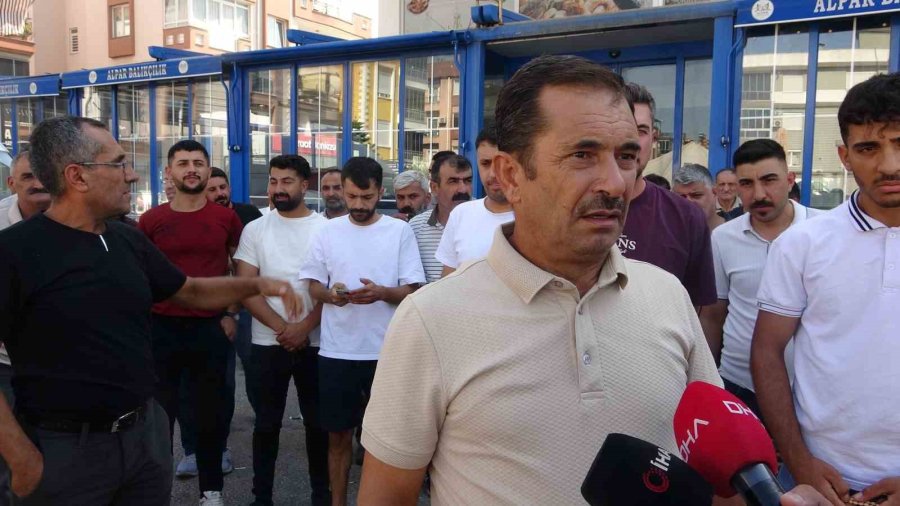 "yerimiz Daraldı" Diyen Pazarcı Esnafı Yeni Pazar Alanında Tezgah Açmadı