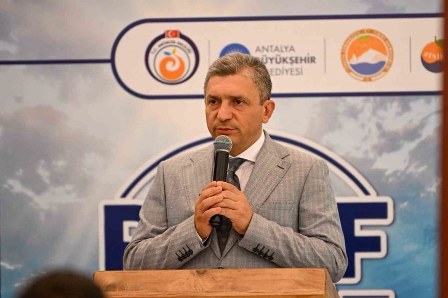 Antalya’da 50 Yapay Resif Denize İndirildi