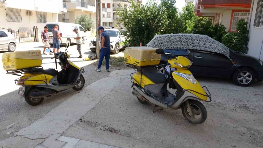 Aşırı Sıcaktan Etkilenen Postacı Motosikletiyle Aydınlatma Direğine Çarptı