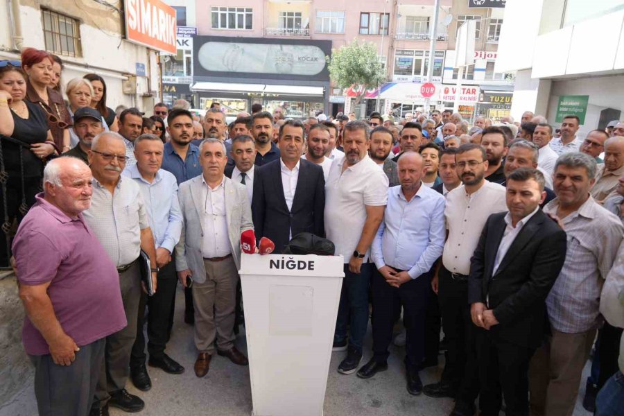 Chp Niğde’de Toplu İstifa: 5 Bin 300 Üyenin Partiden Ayrıldığı Açıklandı