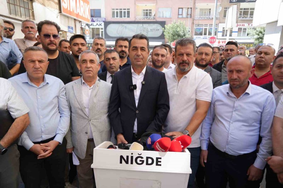 Chp Niğde’de Toplu İstifa: 5 Bin 300 Üyenin Partiden Ayrıldığı Açıklandı