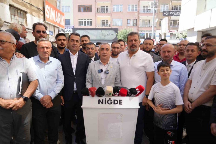 Chp Niğde’de Toplu İstifa: 5 Bin 300 Üyenin Partiden Ayrıldığı Açıklandı