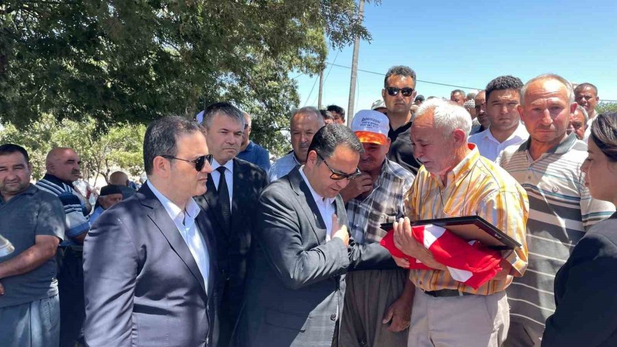 Kore Gazisi Askeri Törenle Son Yolculuğuna Uğurlandı