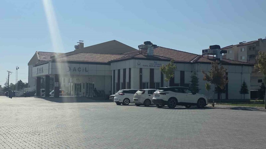 Aksaray’da Komşu Kavgasında Genç Kadın Başından Vuruldu