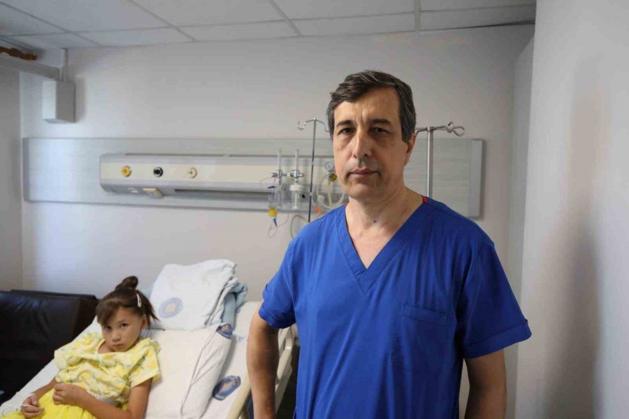 Kardeşini Aynı Hastalıktan Kaybeden 8 Yaşındaki Kırgızistanlı Akhmarcan Aü’de Sağlığına Kavuştu