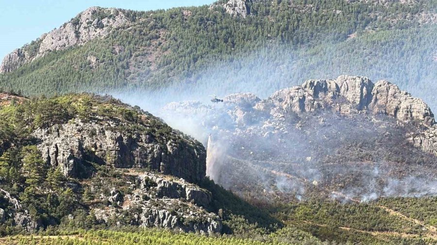 Alanya’da Orman Yangını Sebebiyle 45 Ev Tedbir Amaçlı Tahliye Edildi