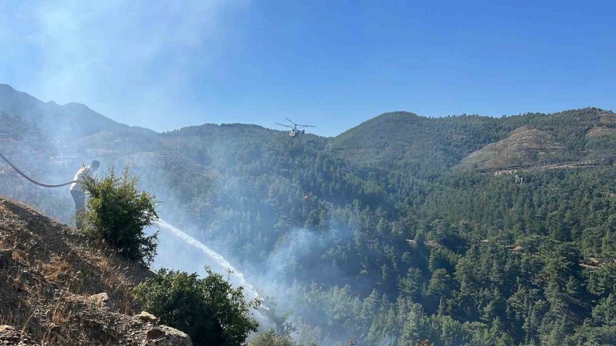 Alanya’da Orman Yangını Sebebiyle 45 Ev Tedbir Amaçlı Tahliye Edildi