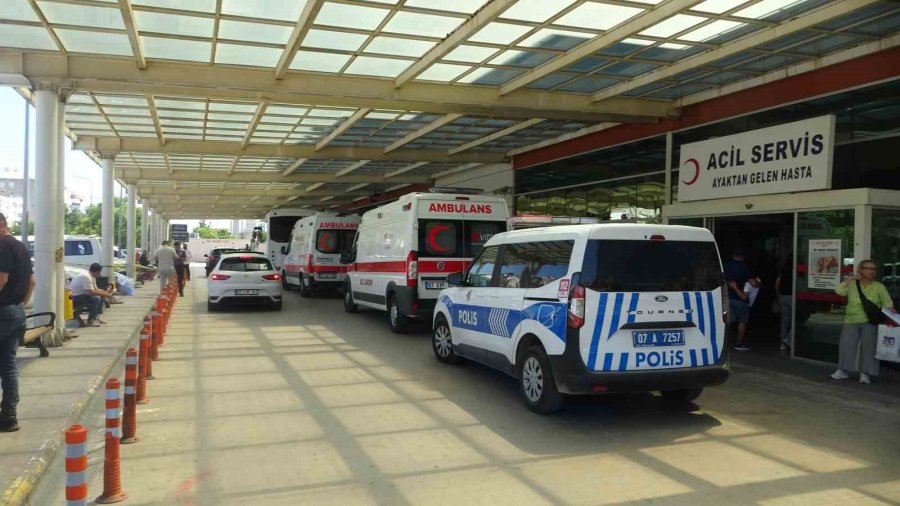 Hastane Çevresinde Yaşayan Evsiz Şahsın Bankta Cansız Bedeni Bulundu