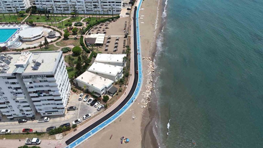 Mersin’de Sahil Yürüyüş Yolu Yenilendi