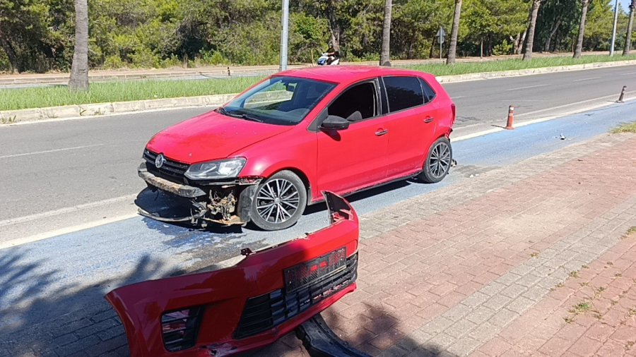 Önündeki Otomobile Çarptı, Ardından Ormana Daldı: 1 Yaralı