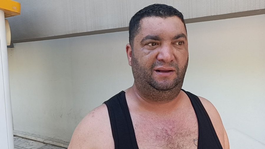 İşletme Sahibi 800 Bin Lira Ceza Yemesine Sebep Olan Ses Sistemini Belediye Önünde Benzin Döküp Yaktı