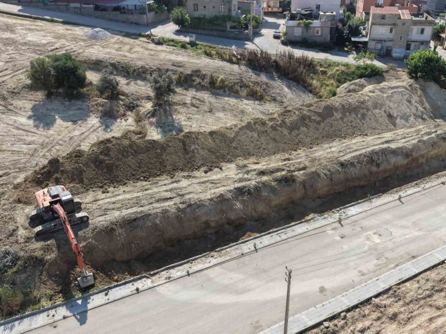 Tarsus’ta Riskli Bölgeye 240 Metrelik İstinat Duvarı Yapıldı