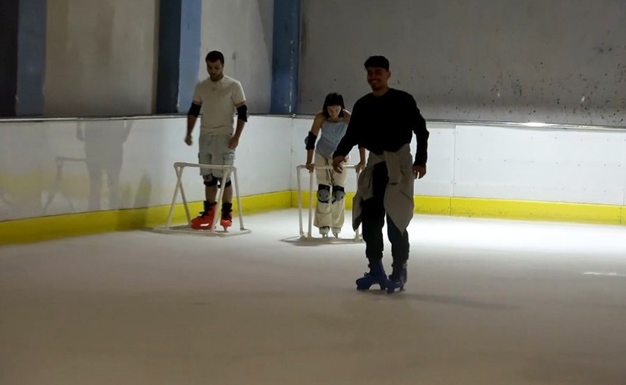 38 Derece Sıcaktan Eksi 8 Dereceye: Antalyalıların Serinleme Yolu Buz Pisti