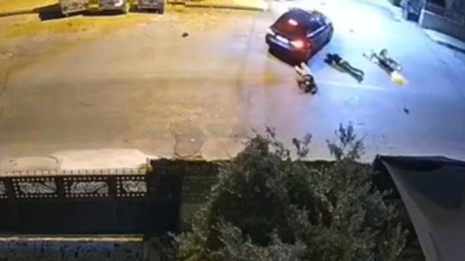 Kan Donduran Kaza: Çarptığı Yaralıları Otomobiliyle Ezerek Kaçtı
