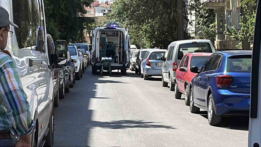 Aidat Kavgasında Bıçaklanan Apartman Yöneticisi Hayatını Kaybetti
