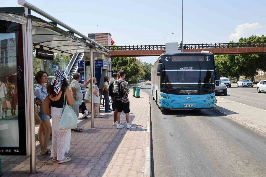 Toplu Taşıma Araçlarının Durakta Bekleyen Yolcuyu Almadan Geçme Hakkı Yok