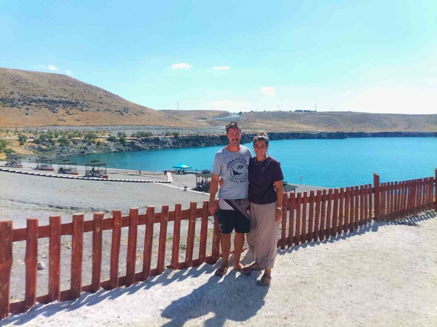 İsviçreli Çift, Acıgöl’e Hayran Kaldı