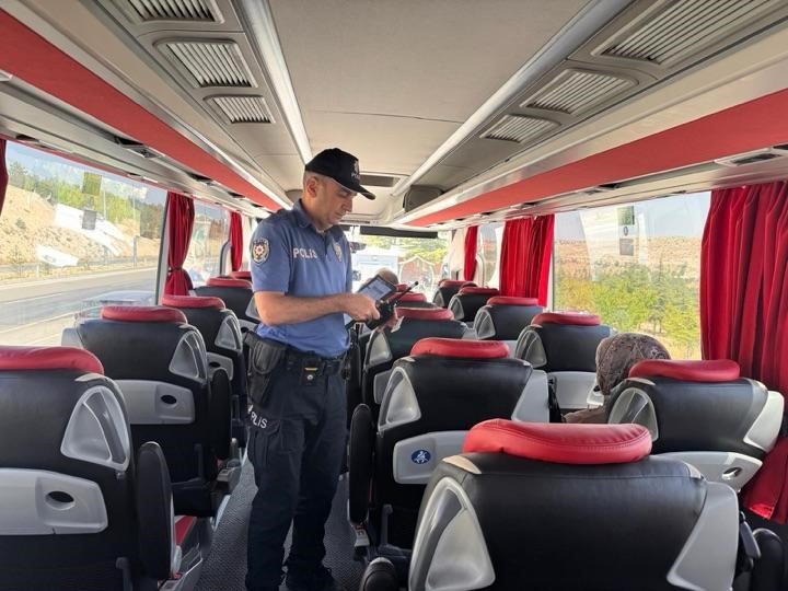 Karaman’da Polisin Yakaladığı 10 Kişi Tutuklandı