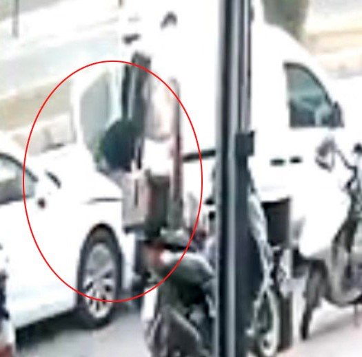 Mersin’de Fırın Çalışanına Otomobil Çarptı