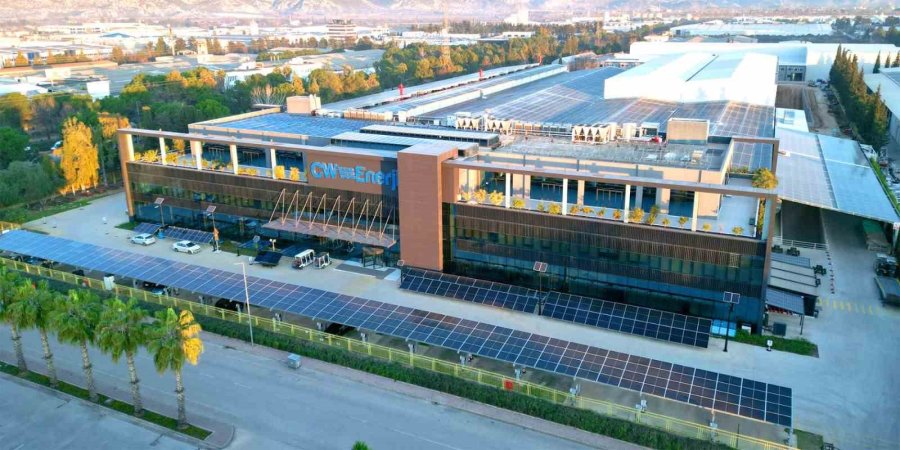 Cw Enerji, Yeni Nesil Güneş Panellerini Tanıttı