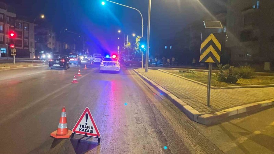Karaman’da Otomobiller Çarpıştı: 2 Yaralı